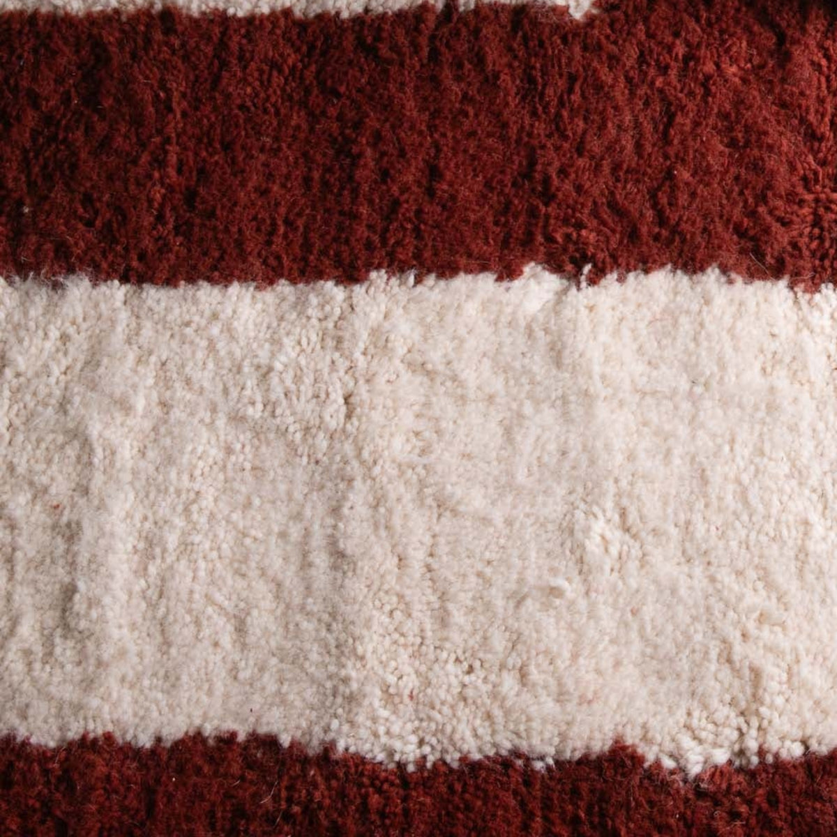 closeup handmade-moroccan-wool-rug-rust-ivory-terracotta-labyrinth