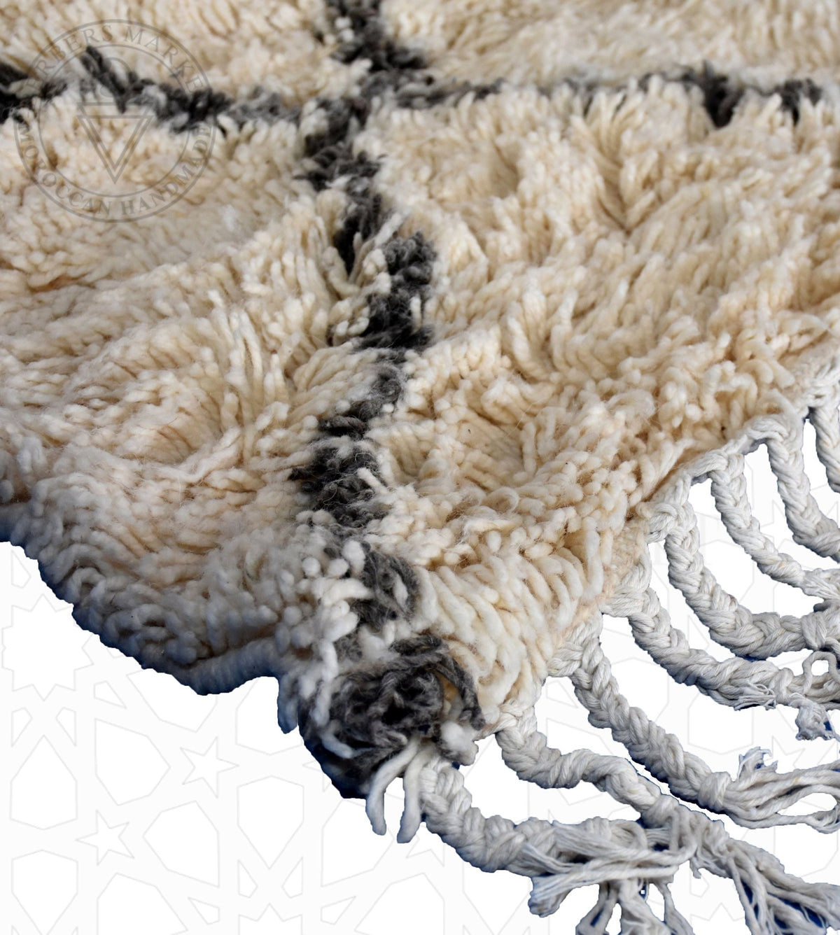 Beni ourain Moroccan rug - 3.9 x 5.45 ft / 120 x 166 cm - Berbers Market