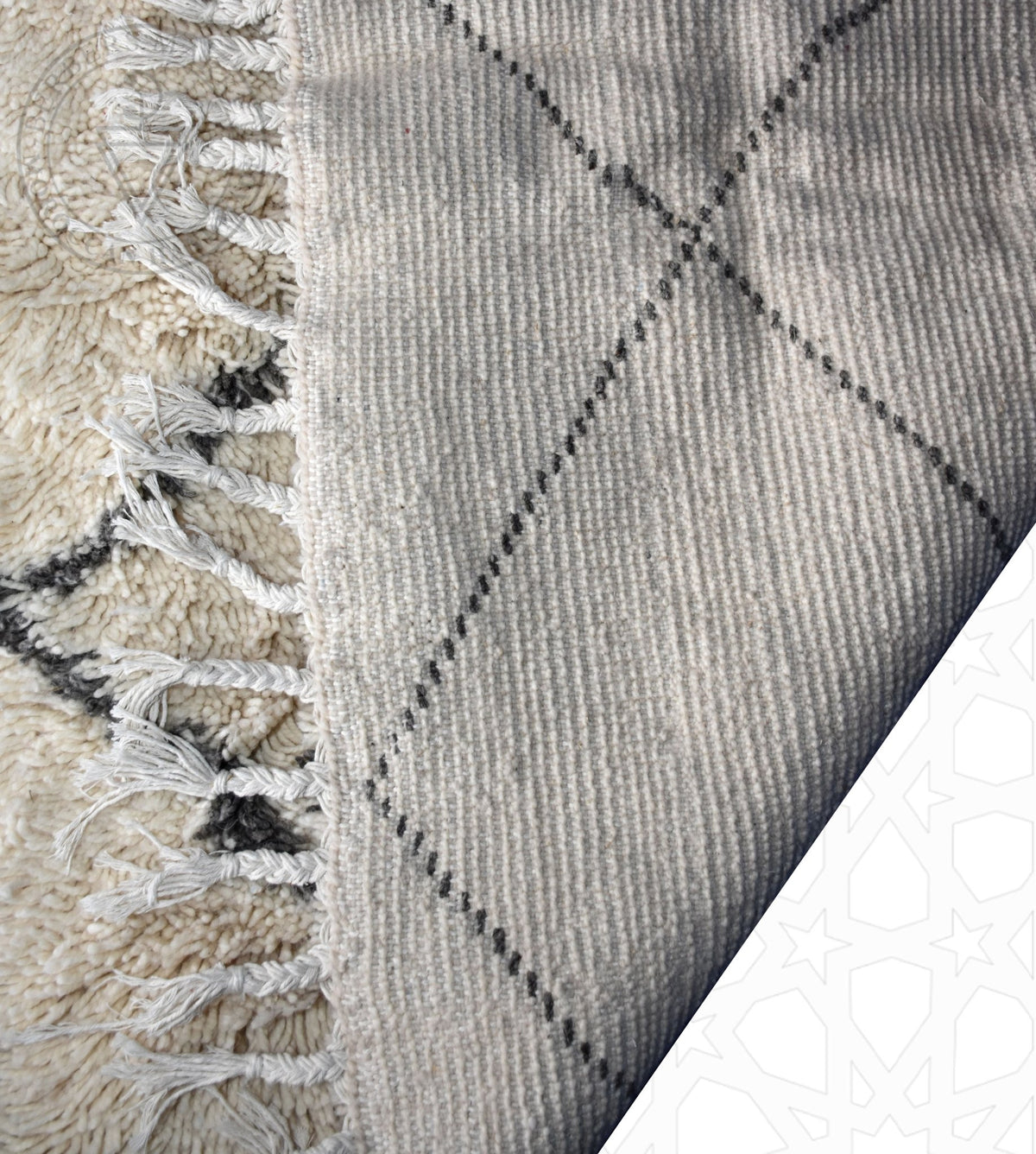 Beni ourain Moroccan rug - 3.9 x 5.45 ft / 120 x 166 cm - Berbers Market