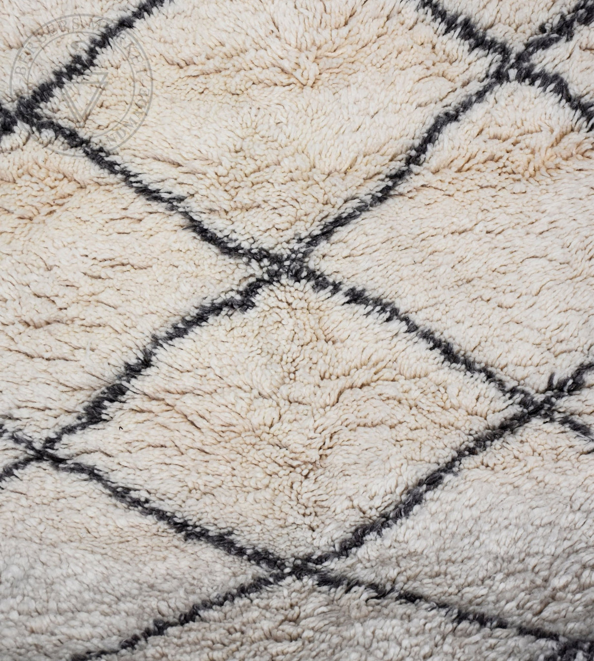 Beni ourain Moroccan rug - 3.9 x 5.58 ft / 120 x 170 cm - Berbers Market