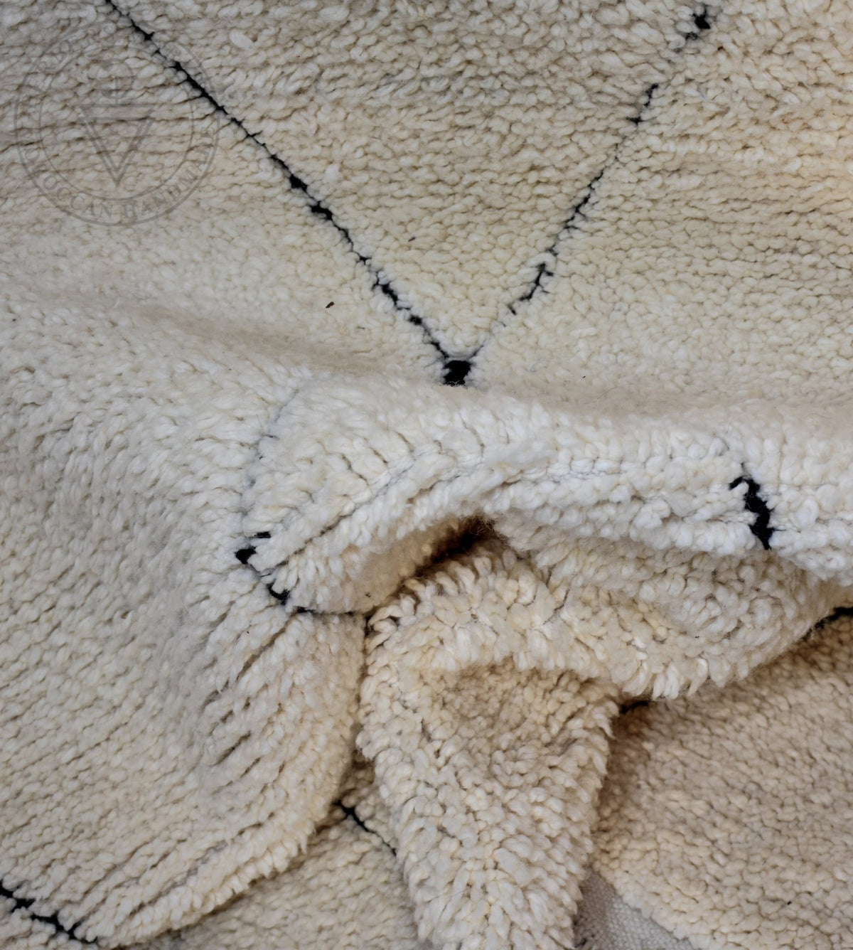 Beni ourain Moroccan rug - 4.3 x 6.4 ft / 130 x 195 cm - Berbers Market