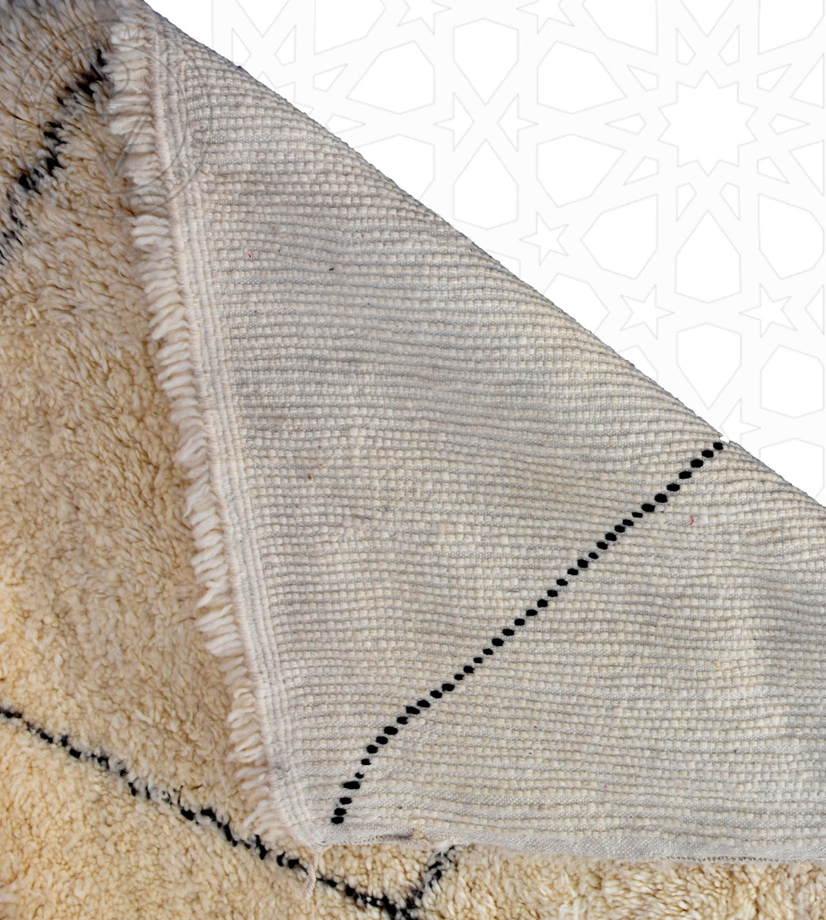 Beni ourain Moroccan rug - 5.3 x 7.6 ft / 175 x 230 cm - Berbers Market