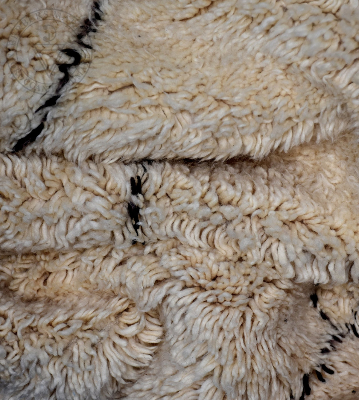 Beni ourain Moroccan rug - 5.3 x 7.6 ft / 175 x 230 cm - Berbers Market