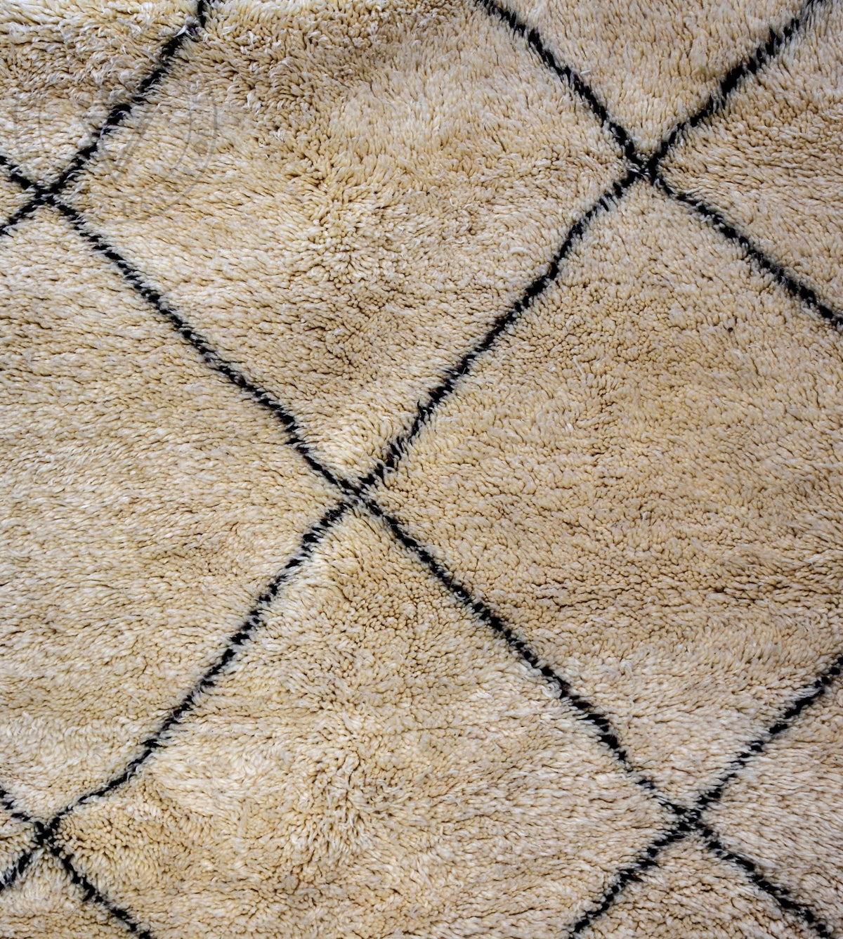 Beni ourain Moroccan rug - 5.3 x 7.6 ft / 175 x 230 cm - Berbers Market