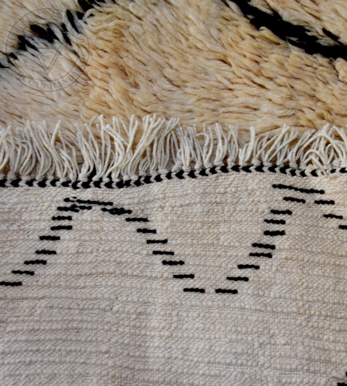 Beni ourain Moroccan rug - 5.3 x 7.9 ft / 160 x 240 cm - Berbers Market