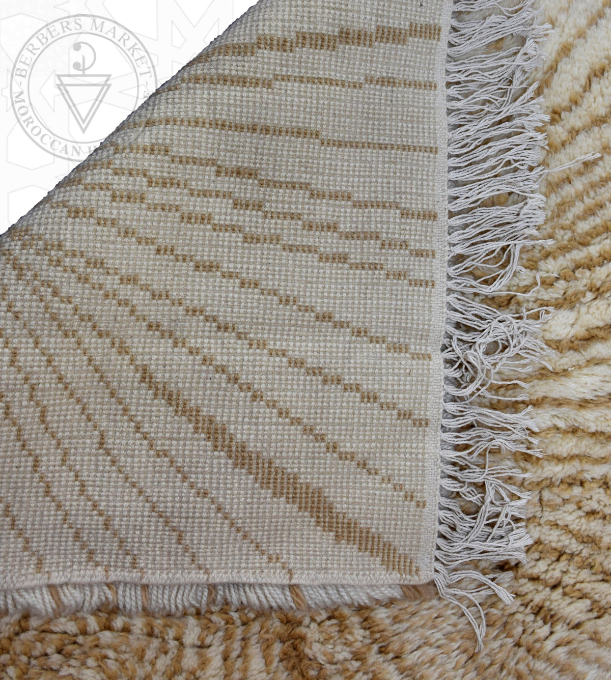 Beni ourain Moroccan rug - 5.4 x 7.7 ft / 165 x 235 cm - Berbers Market