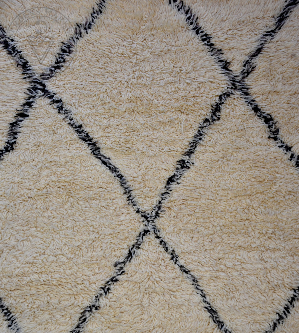 Beni ourain Moroccan rug - 5.6 x 7.3 ft / 170 x 220 cm - Berbers Market