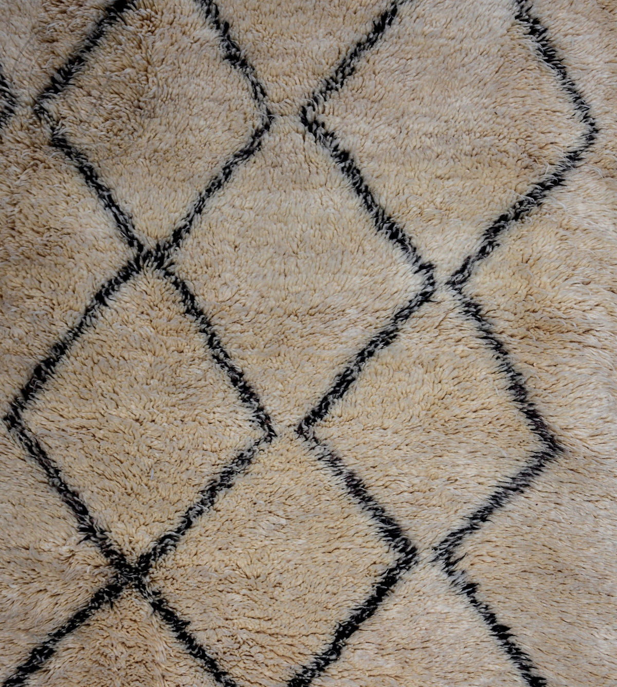 Beni ourain Moroccan rug - 5.6 x 7.4 ft / 170 x 225 cm - Berbers Market