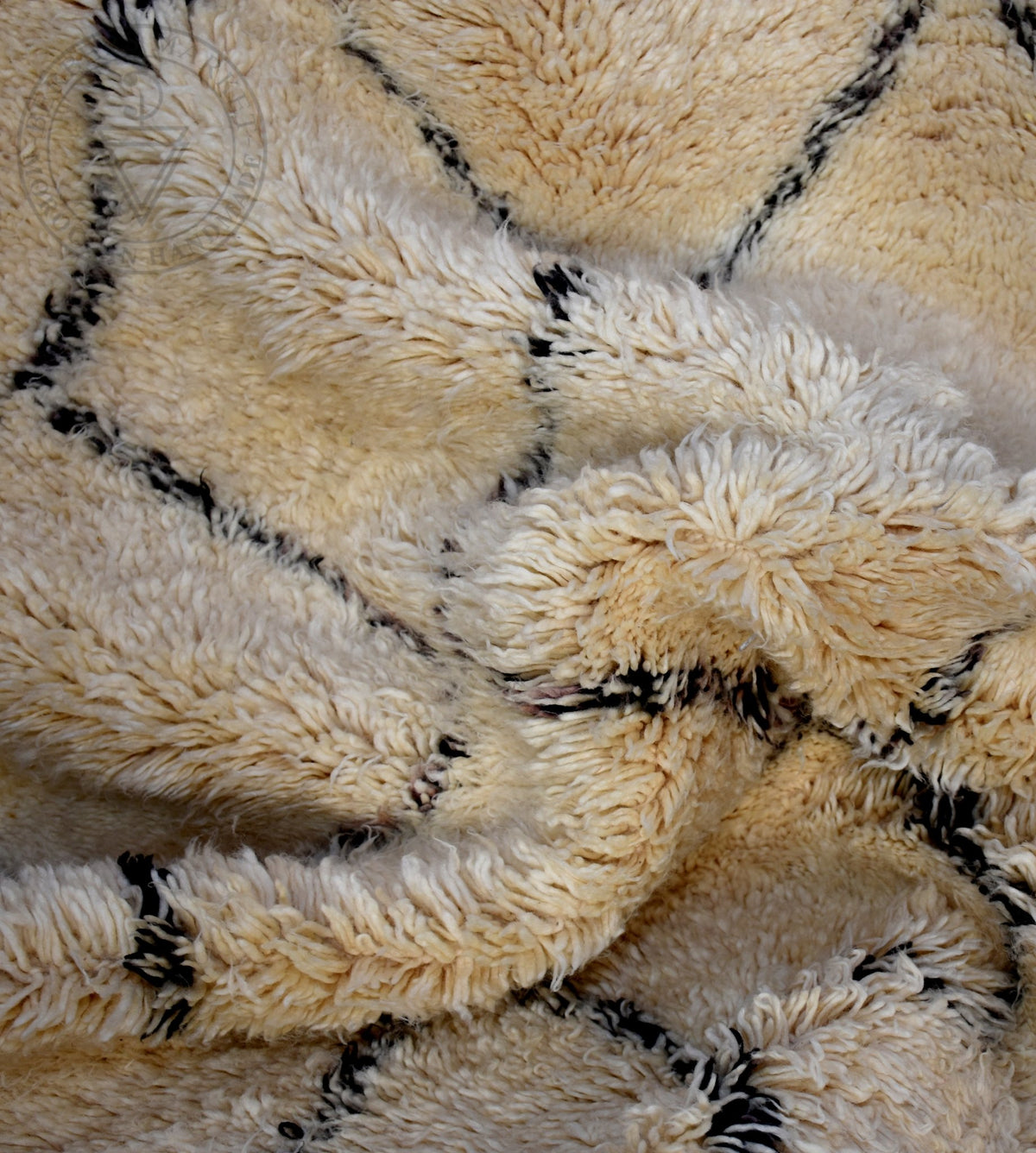 Beni ourain Moroccan rug - 5.6 x 7.4 ft / 170 x 225 cm - Berbers Market