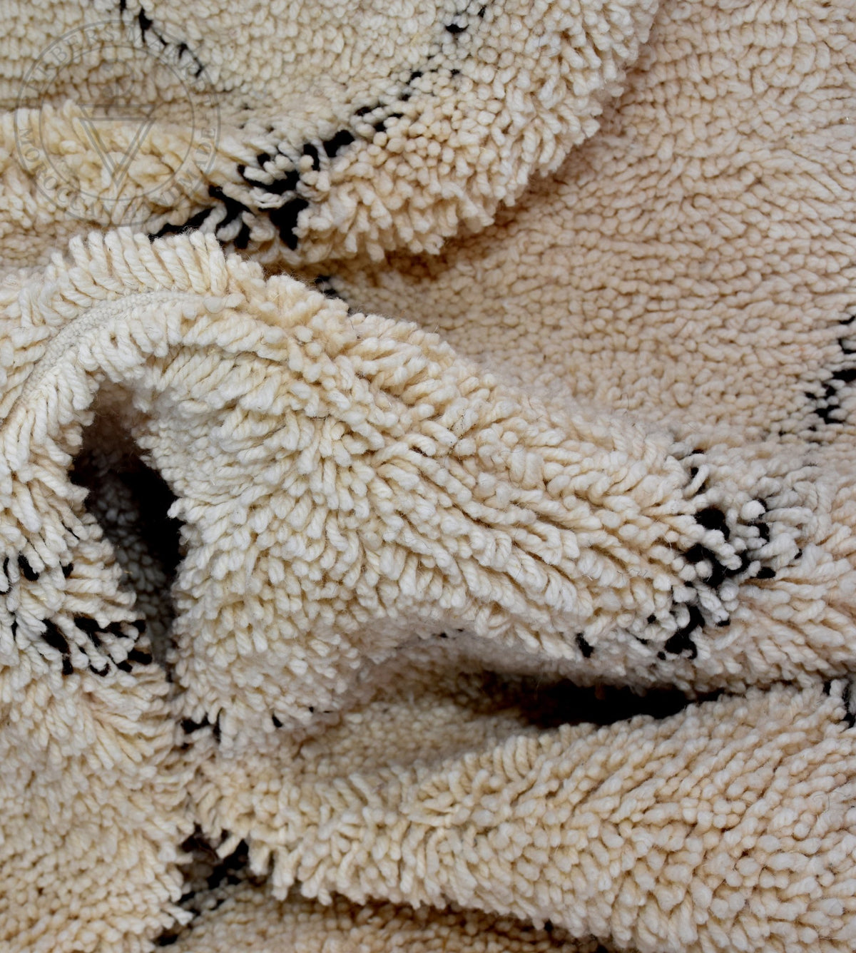 Beni ourain Moroccan rug - 5.6 x 8.05 ft / 170 x 245 cm - Berbers Market