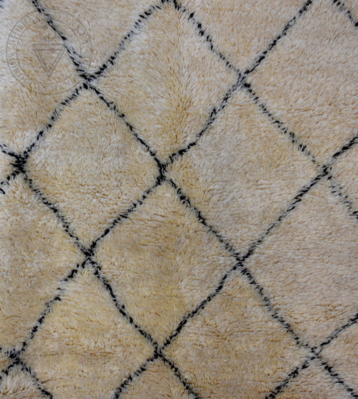 Beni ourain Moroccan rug - 5.8 x 7.6 ft / 175 x 230 cm - Berbers Market