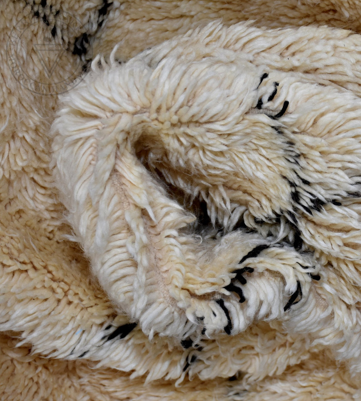 Beni ourain Moroccan rug - 5.8 x 7.6 ft / 175 x 230 cm - Berbers Market