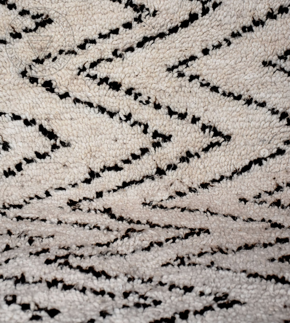 Beni ourain Moroccan runner rug - 3.77 x 6.56 ft / 115 x 200 cm - Berbers Market