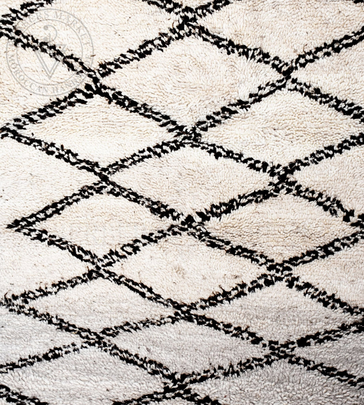 Beni ourain Moroccan runner rug - 3.94 x 7.15 ft / 120 x 218 cm - Berbers Market