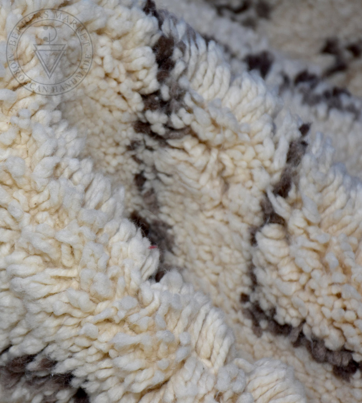 Beni ourain shag Moroccan rug - 3.8 x 5.25 ft / 115 x 160 cm - Berbers Market