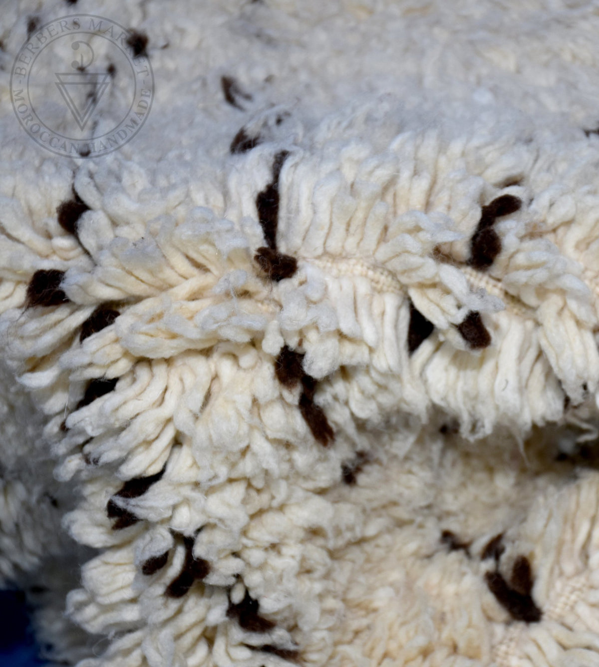 Beni ourain shag Moroccan rug - 3.95 x 4.45 ft / 120 x 135 cm - Berbers Market