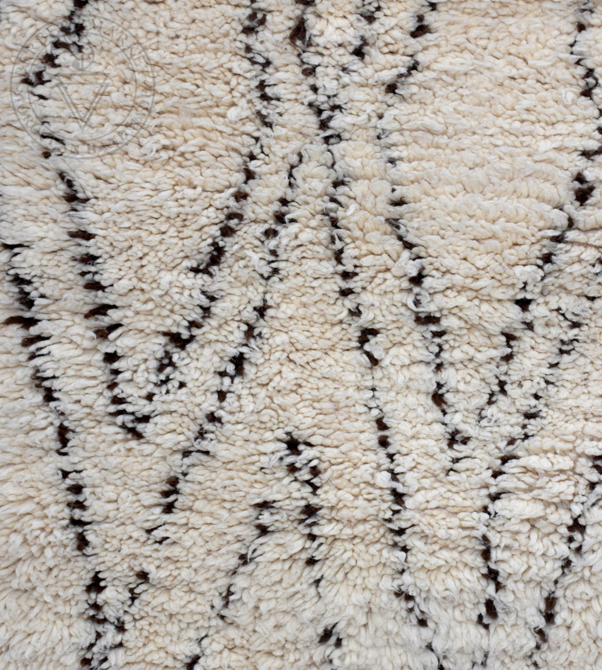 Beni ourain shag Moroccan rug - 3.95 x 4.45 ft / 120 x 135 cm - Berbers Market