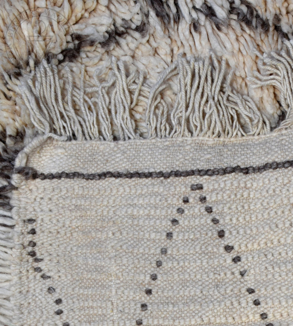 Beni ourain shag Moroccan rug - 4.27 x 5.25 ft / 130 x 160 cm - Berbers Market