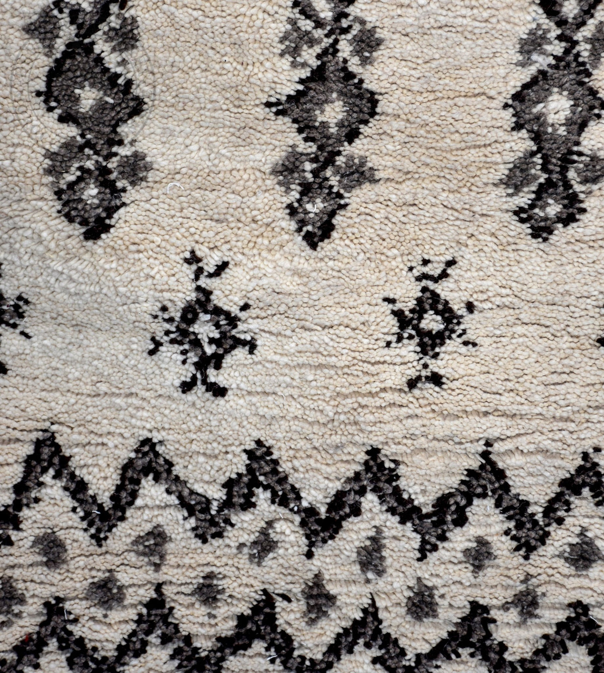 Beni ourain shag Moroccan rug - 4.9 x 6.6 ft / 150 x 200 cm - Berbers Market