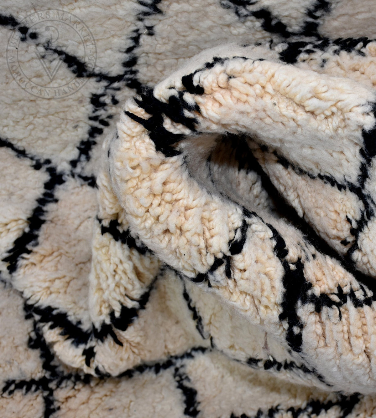 Beni ourain shag Moroccan rug - 6.1 x 7.9 ft / 185 x 240 cm - Berbers Market