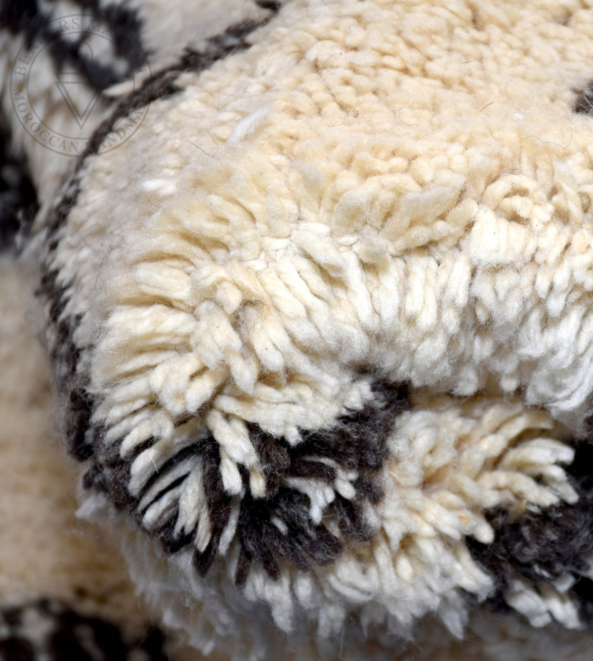 Beni ourain shag Moroccan rug - 6.9 x 9.5 ft / 210 x 290 cm - Berbers Market