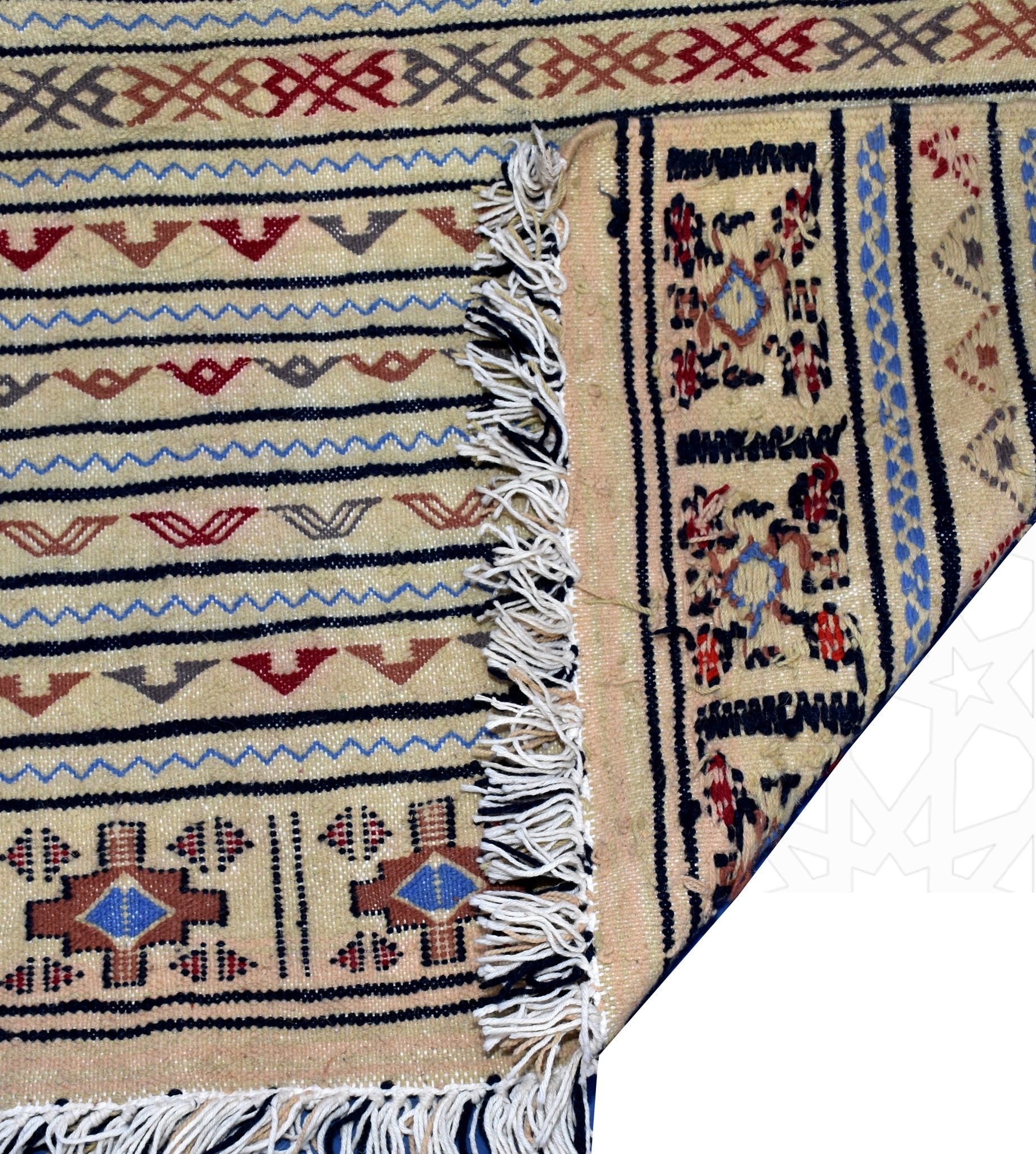 Flatweave kilim hanbal Moroccan rug - 3.94 x 6.1 ft / 120 x 185 cm - Berbers Market