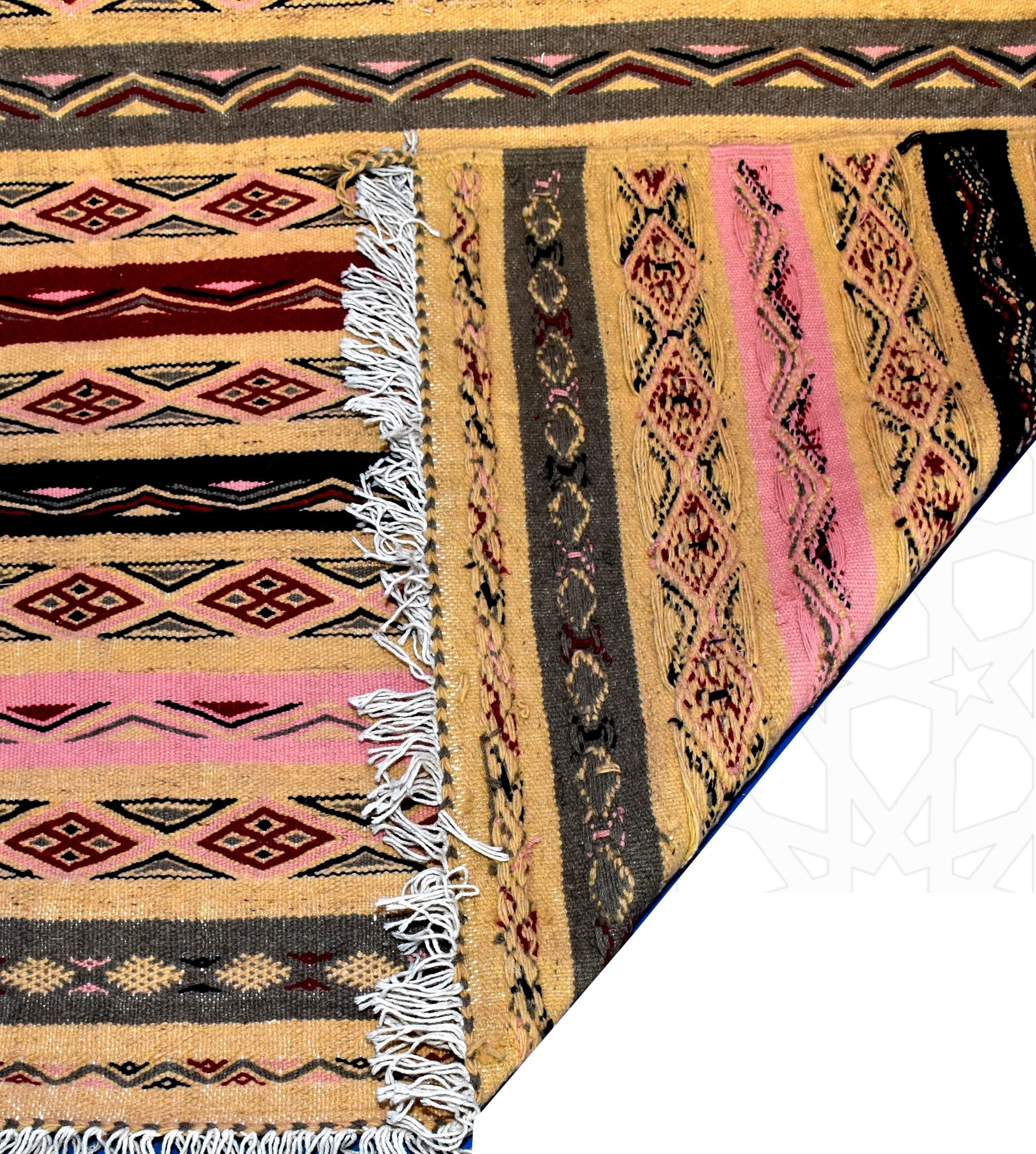 Flatweave kilim hanbal Moroccan rug - 4.6 x 6.1 ft / 140 x 210 cm - Berbers Market