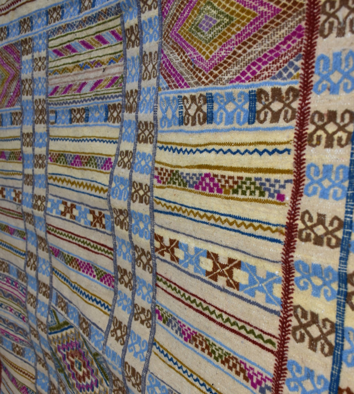 Flatweave kilim hanbal Moroccan rug - 5.6 x 8.21 ft / 170 x 250 cm - Berbers Market