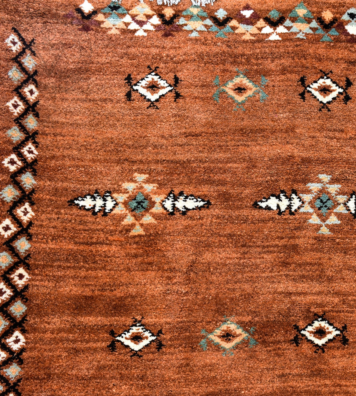 Luxury Taznakht Moroccan rug - 5.42 x 7.9 ft / 165 x 240 cm - Berbers Market