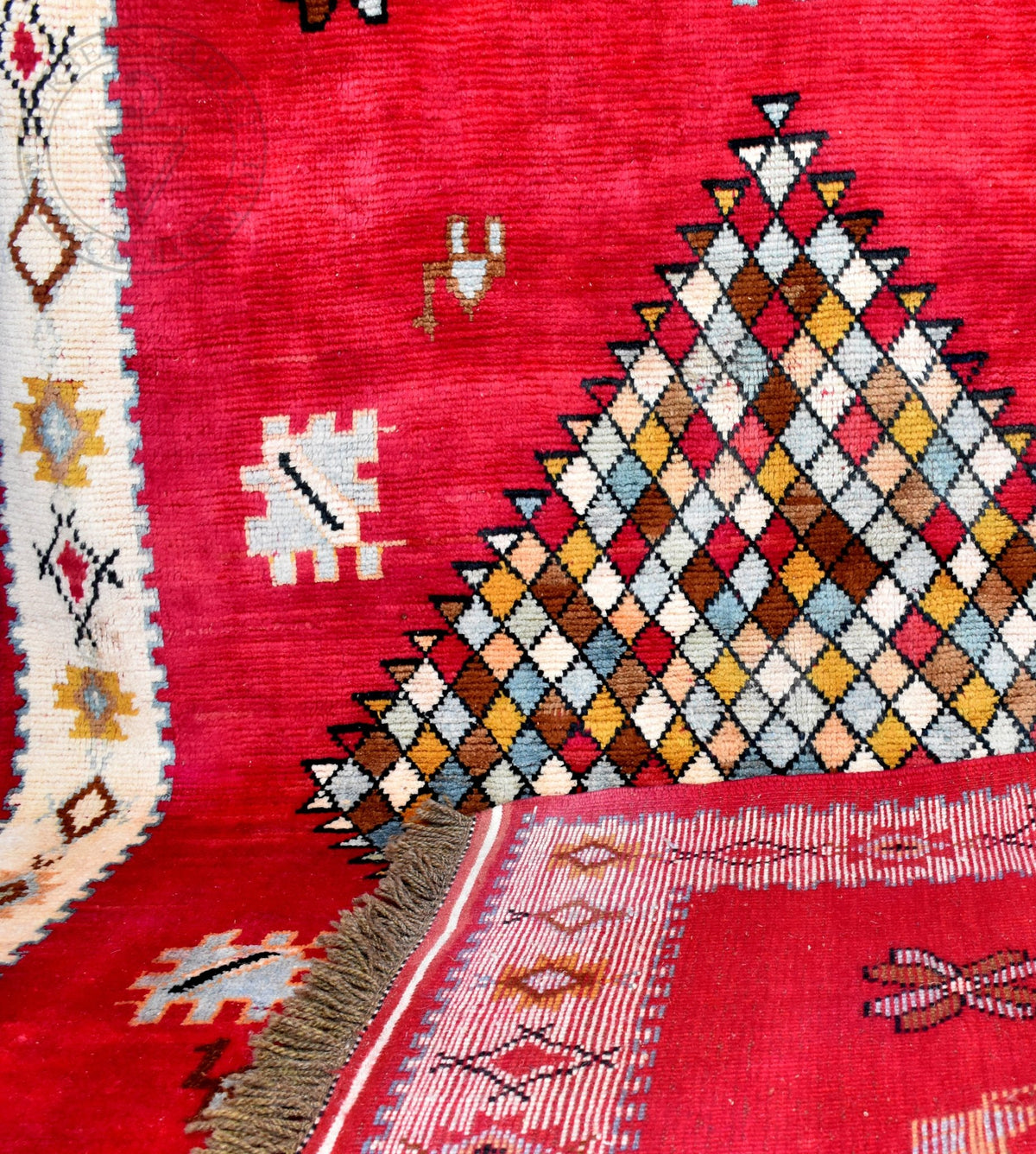 Luxury Taznakht Moroccan rug - 5.6 x 7.55 ft / 170 x 230 cm - Berbers Market