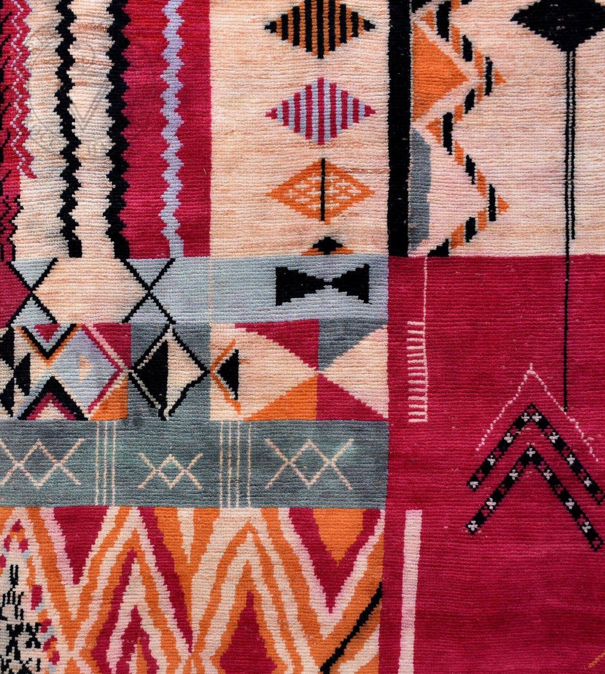 Luxury Taznakht Moroccan rug - 5.6 x 7.55 ft / 170 x 230 cm - Berbers Market