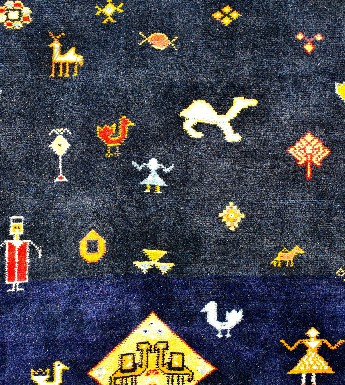 Luxury Taznakht Moroccan rug - 5.6 x 7.55 ft / 170 x 230 cm - Berbers Market