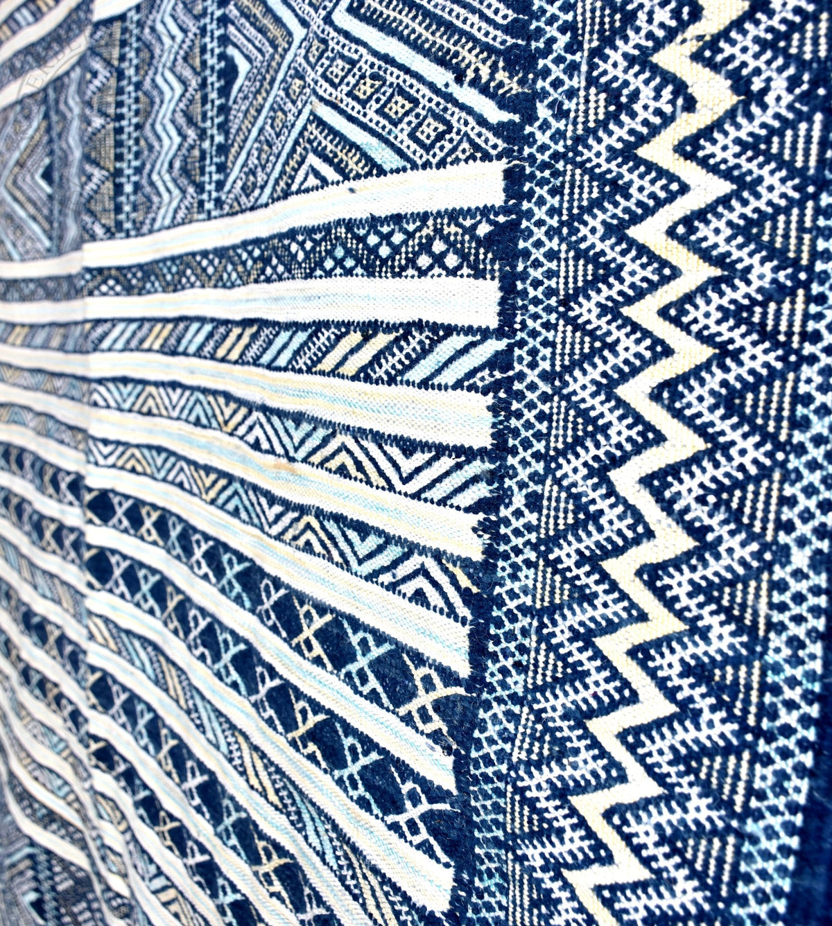 Taznakht Kilim flatweave Moroccan rug - 4.43 x 6.73 ft / 135 x 205 cm - Berbers Market