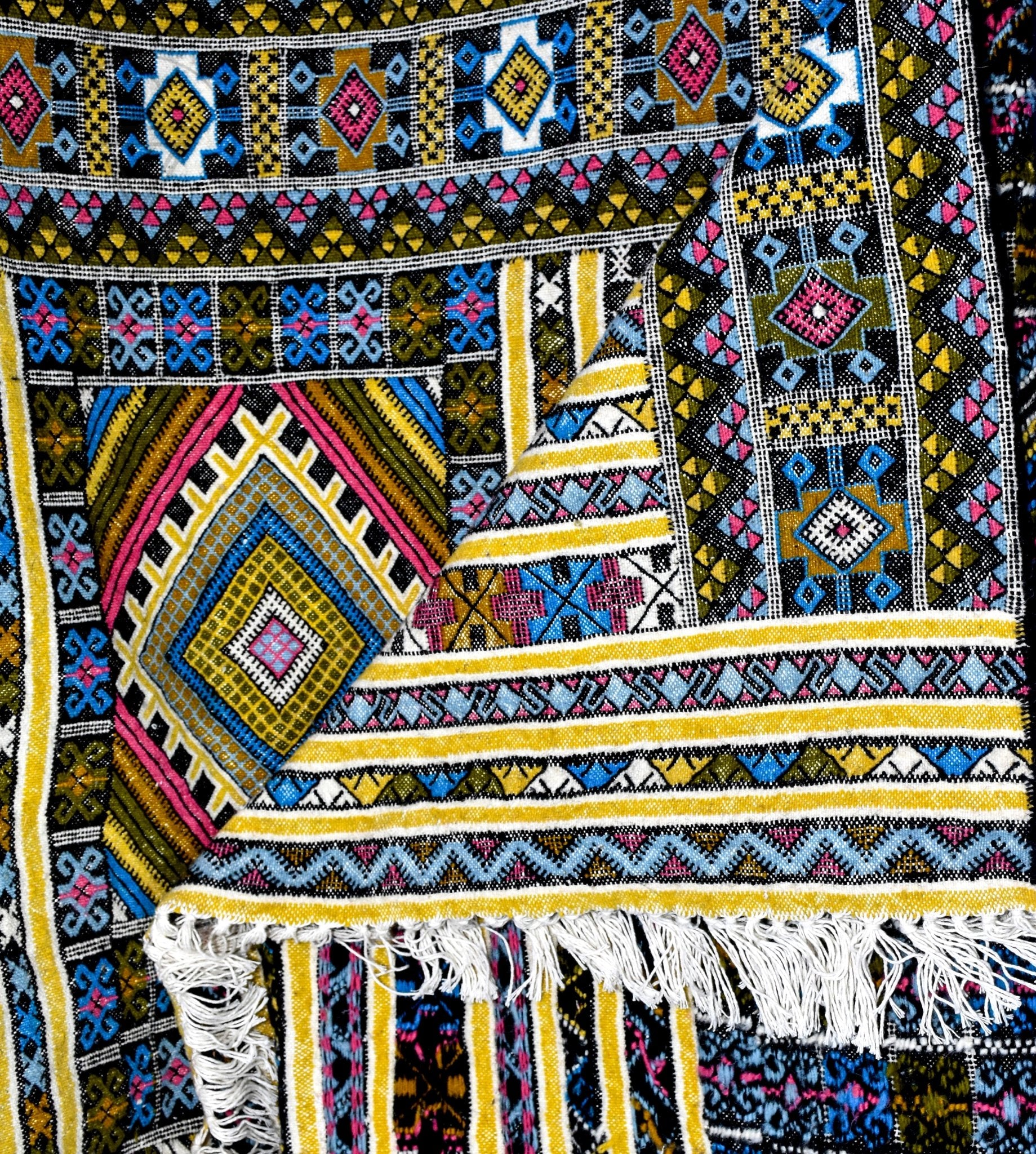 Taznakht Kilim flatweave Moroccan rug - 4.6 x 5.91 ft / 140 x 180 cm - Berbers Market