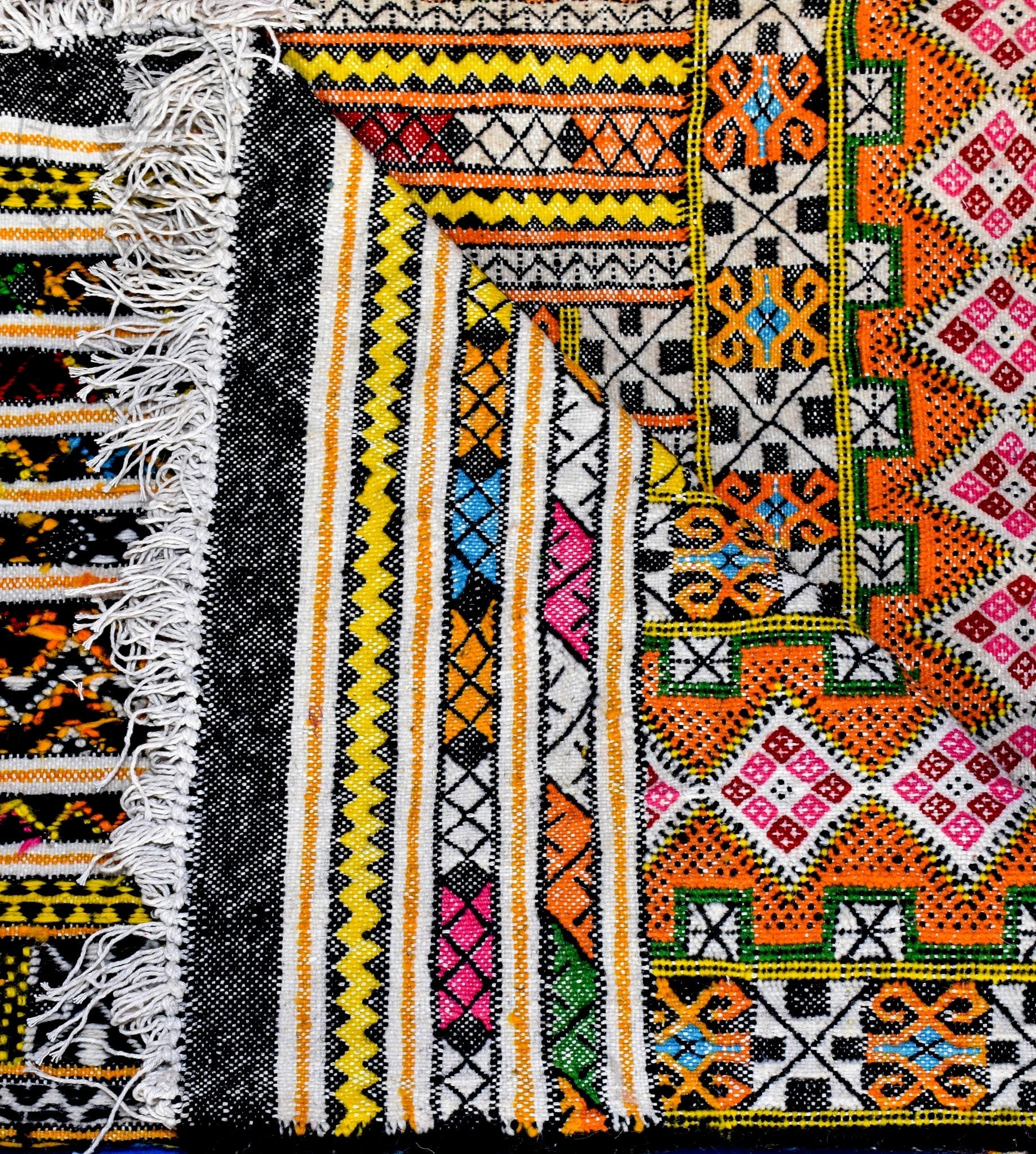 Taznakht Kilim flatweave Moroccan rug - 5.91 x 7.55 ft / 180 x 230 cm - Berbers Market