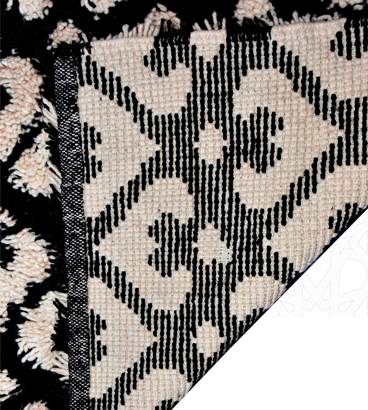 Tiled Beni ourain Moroccan rug - 5.6 x 7.9 ft / 170 x 240 cm - Berbers Market